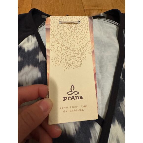 NWT PrAna Coal Ikat Print Dakota Wrap Top, L - Picture 3 of 7